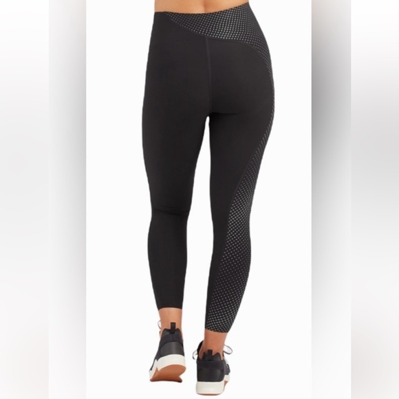 SPANX Reflective Leggings - Picture 2 of 12